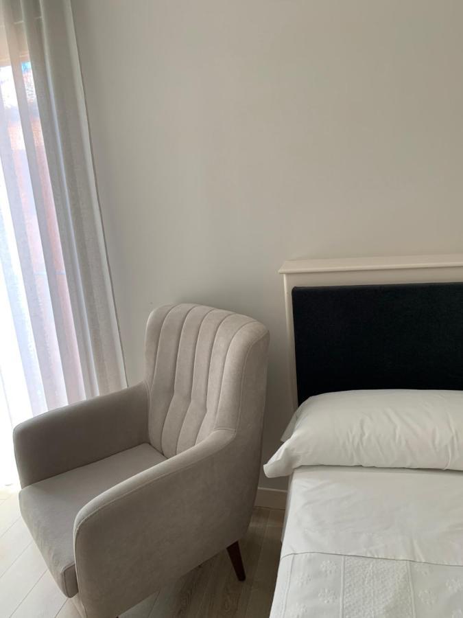 Hotel Villegas バレンシア・デ・ドン・フアン エクステリア 写真