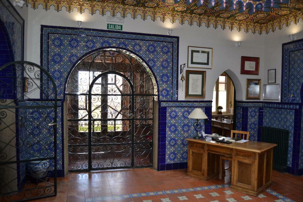 Hotel Villegas バレンシア・デ・ドン・フアン エクステリア 写真